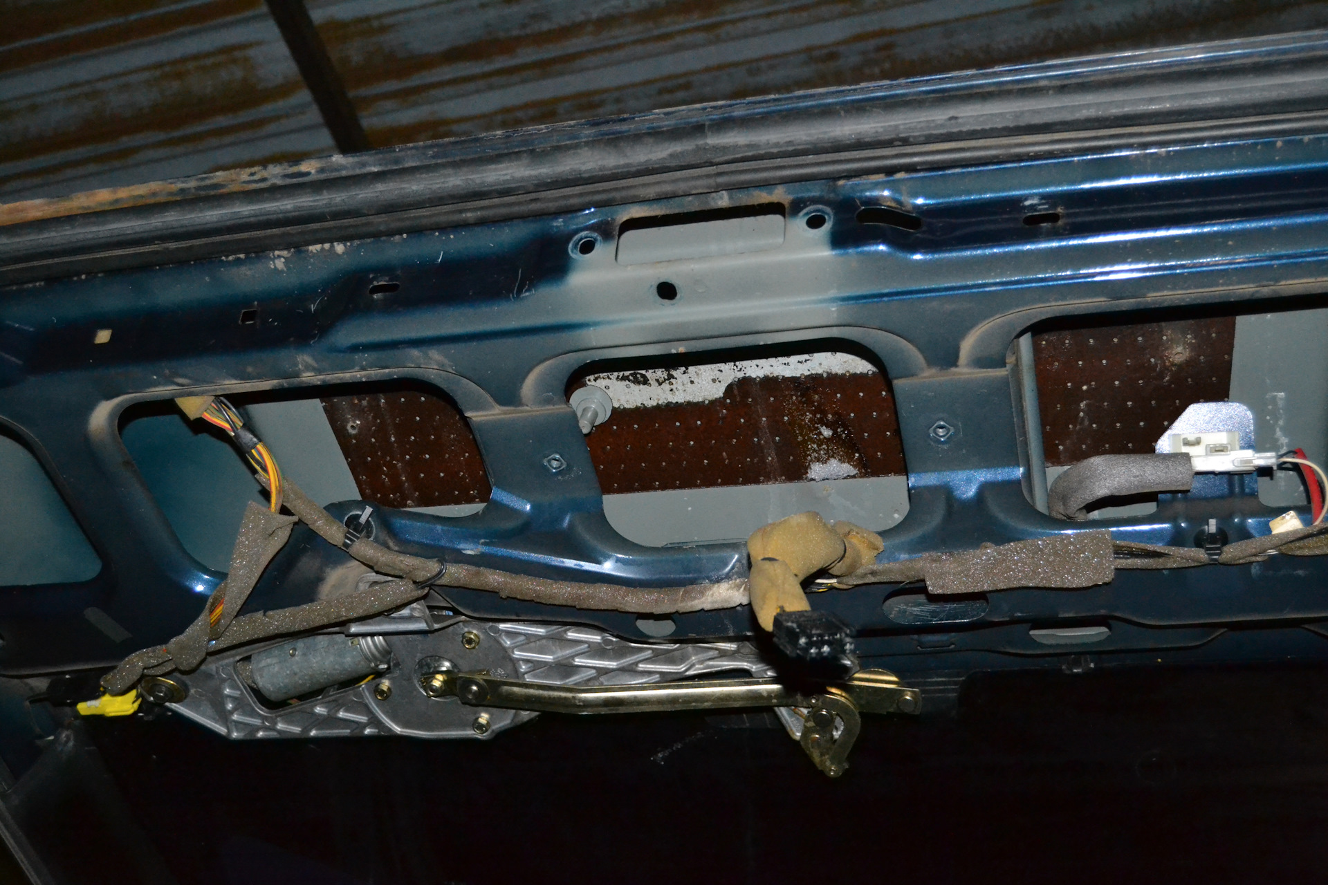Как снять личинку замка багажника вольво 850 5. Замок багажника - Volvo 850, 2,4 л, 1995 года своими руками DRIVE2