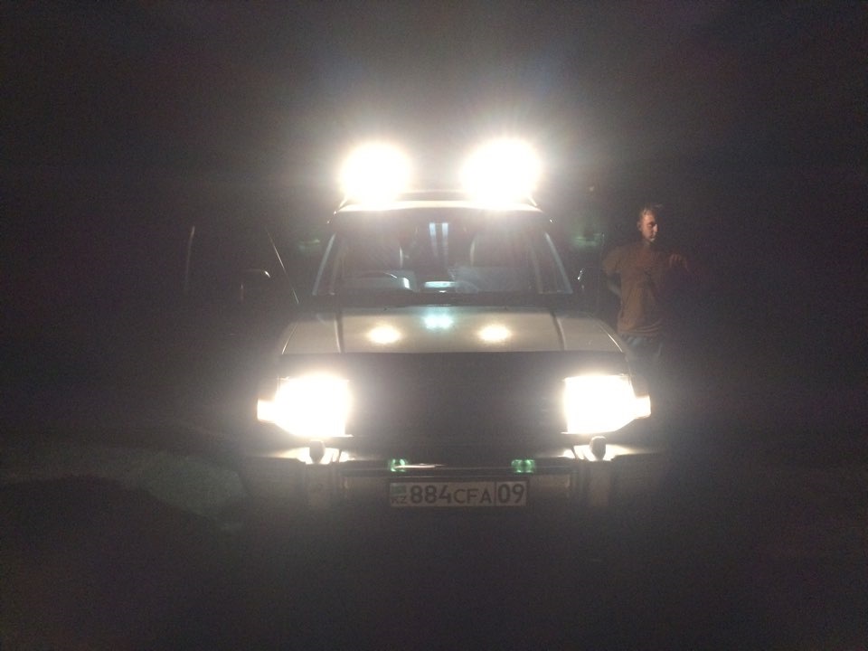 Люстра на крышу — Mitsubishi Pajero (2G), 2,5 л, 1993 года | своими ...