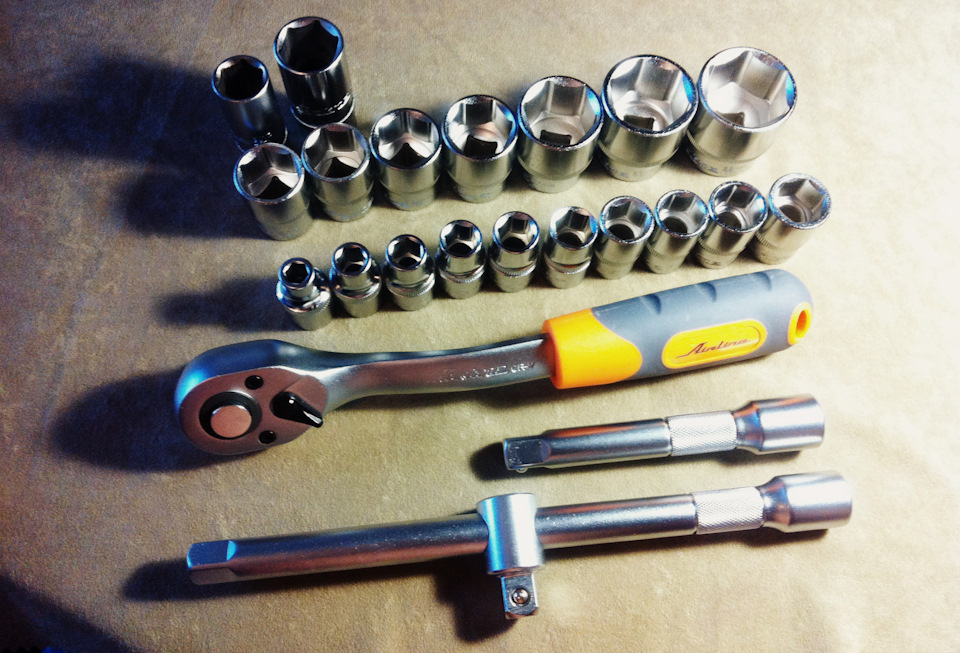 Общее фото . — Lada 21124