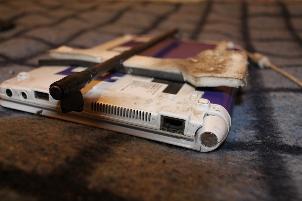 самодельная подставка под нетбук в ваз 2113,2114,2115,2109,2108,21099 ...