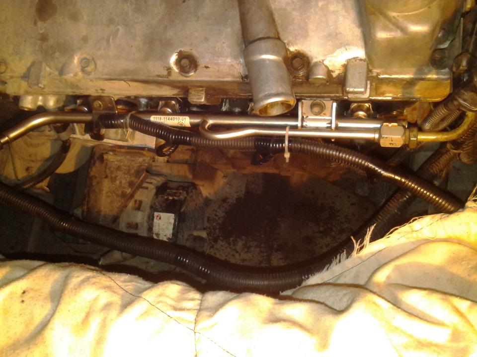 Рампа как новая, пошел процес зборки — Lada Приора седан. Запчасти на фото: 1119114401001