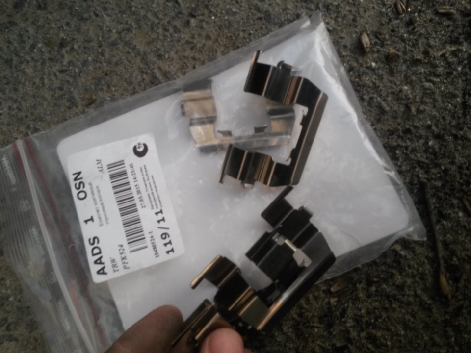 Замена резинок стабилизатора Акцент + замена колодок — Hyundai Accent ...