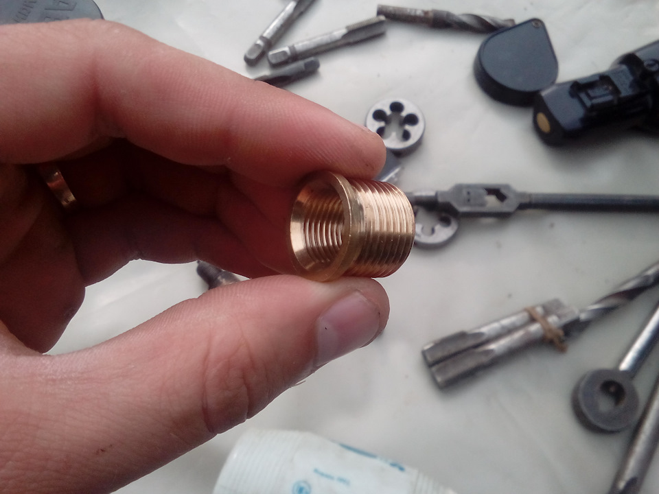 Сорвало свечу под резьбу — Opel Omega A, 2 л, 1989 года | поломка | DRIVE2