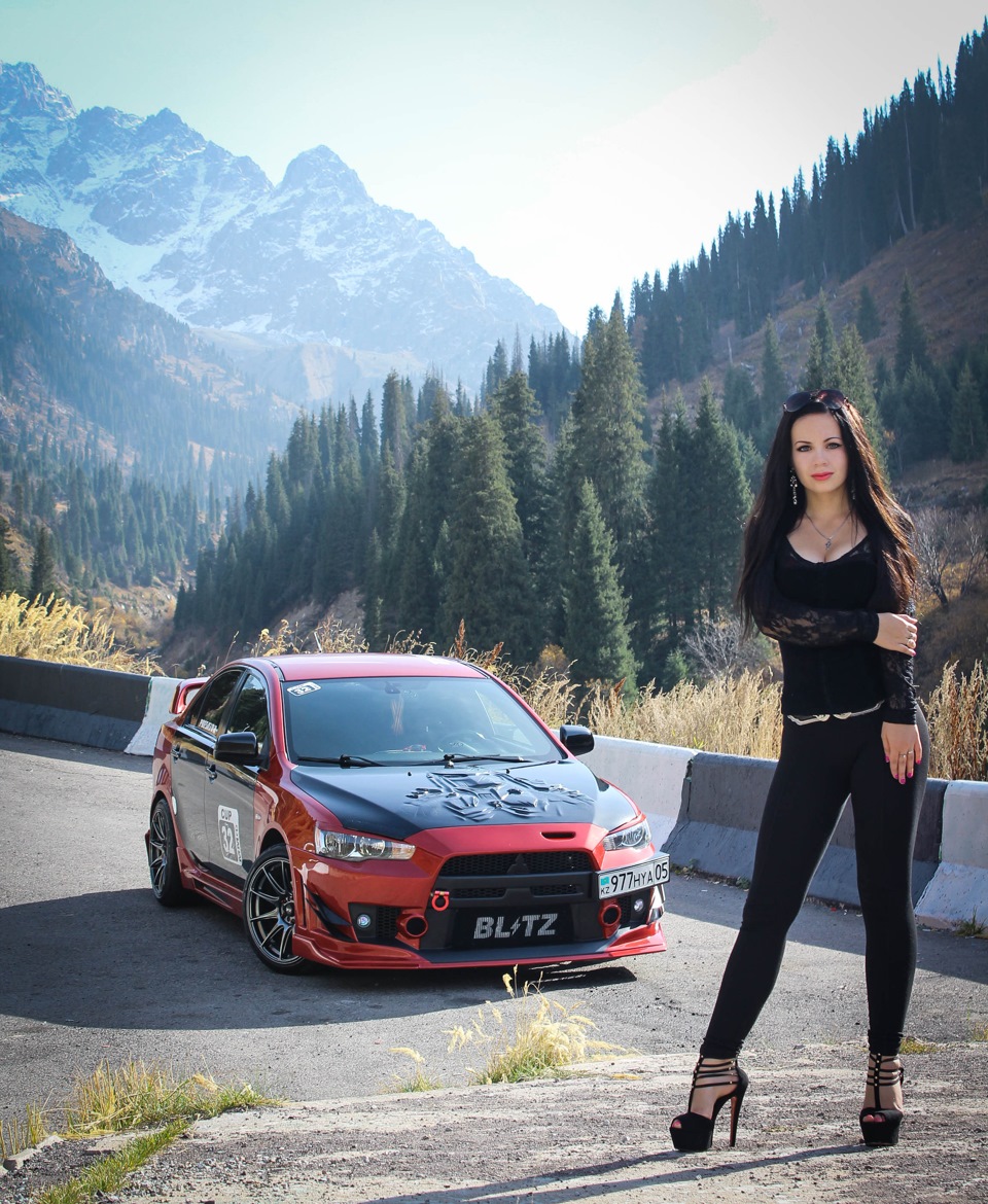 Mitsubishi Lancer 10 girl