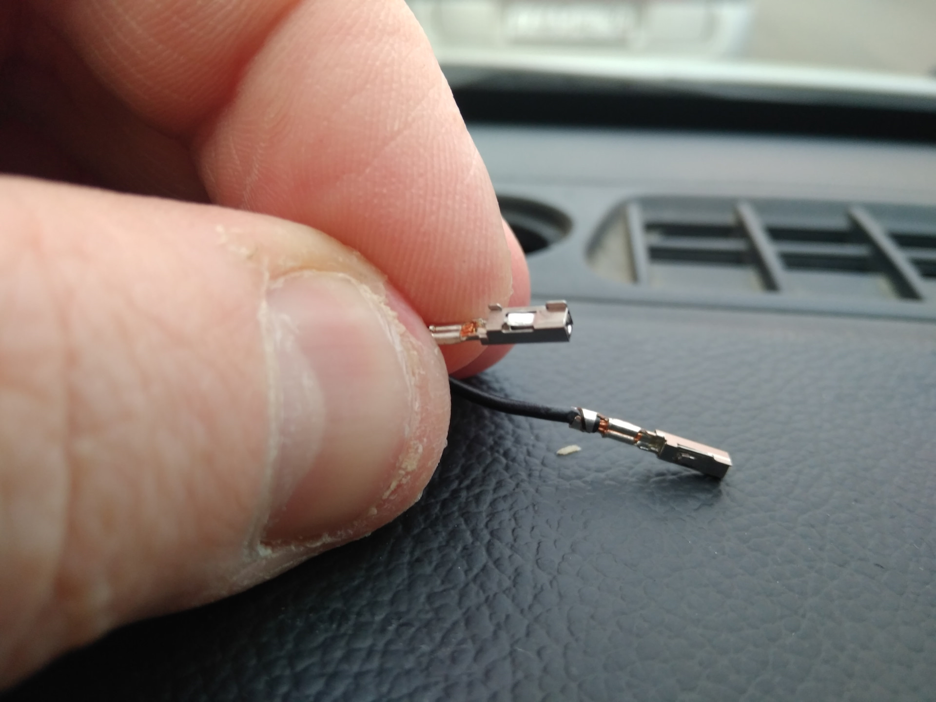 Распиновка разъема B10B датчика света — DRIVE2