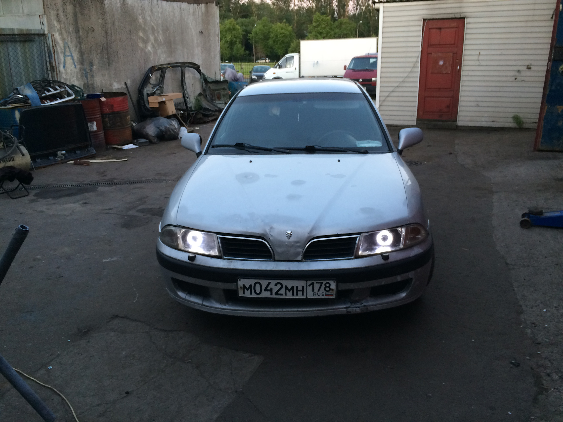 Mitsubishi Carisma 1.6 бензиновый 2003 GRAPPLER на DRIVE2