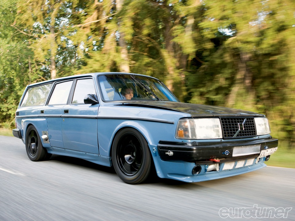 Volvo 240 — тюнинг. мечта просто))) www.eurotuner.com/featuredvehicles/eurp...