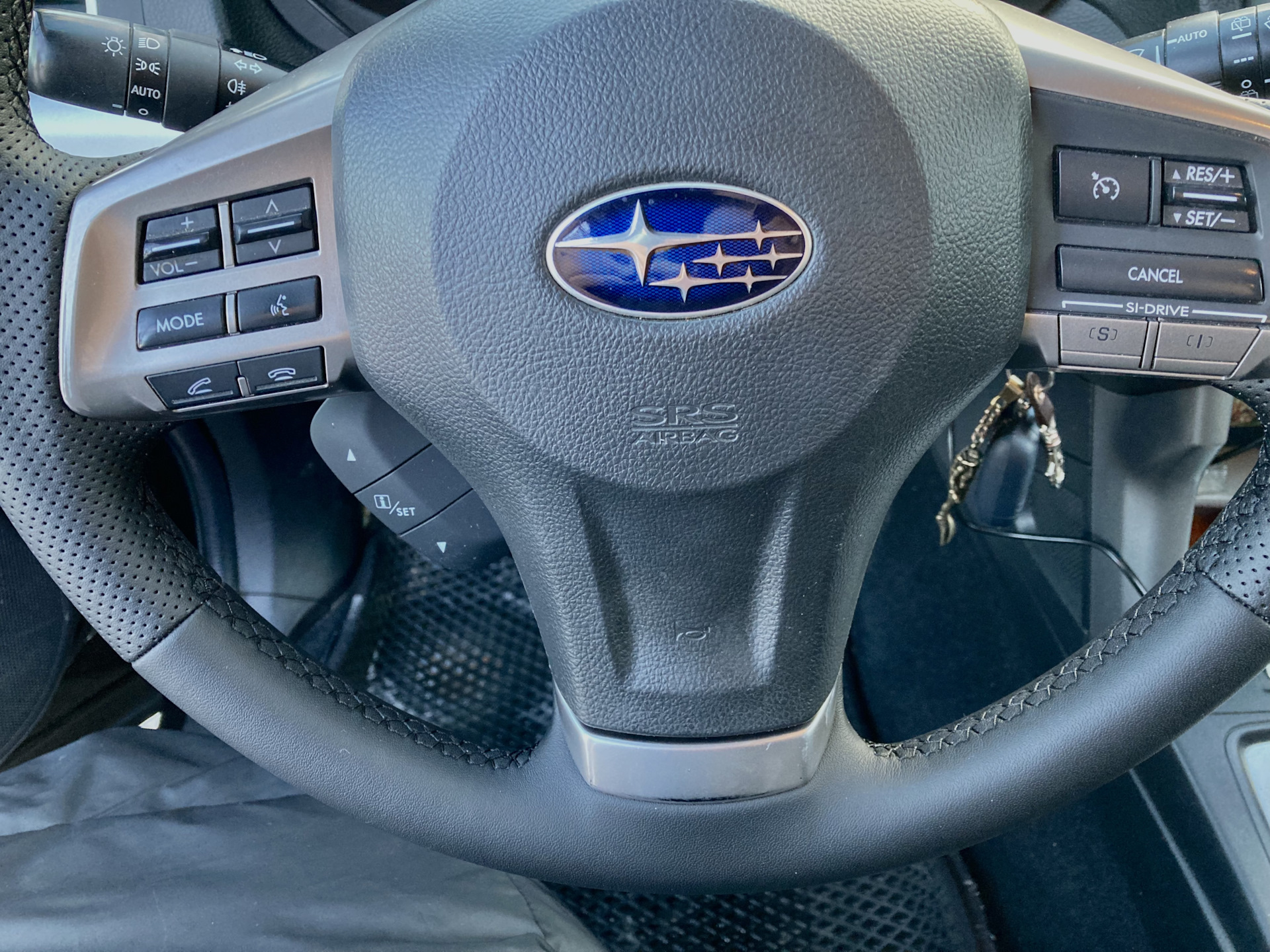 6. Перетяжка потолка в алькантару, перекраска потолочного пластика, шви ...