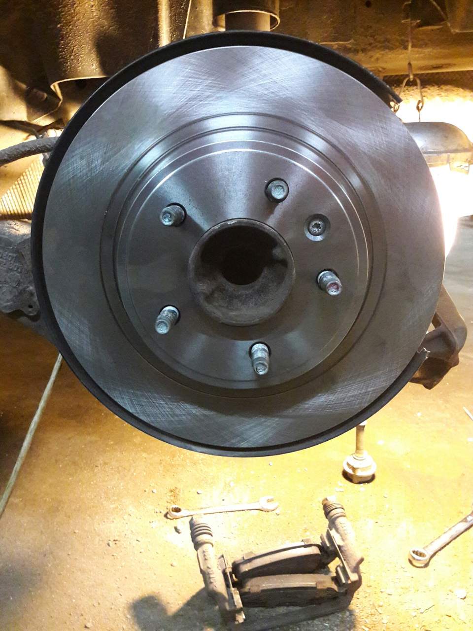 замена задник тормозных дисков пробег 61000т — Opel Astra J, 1,6 л ...