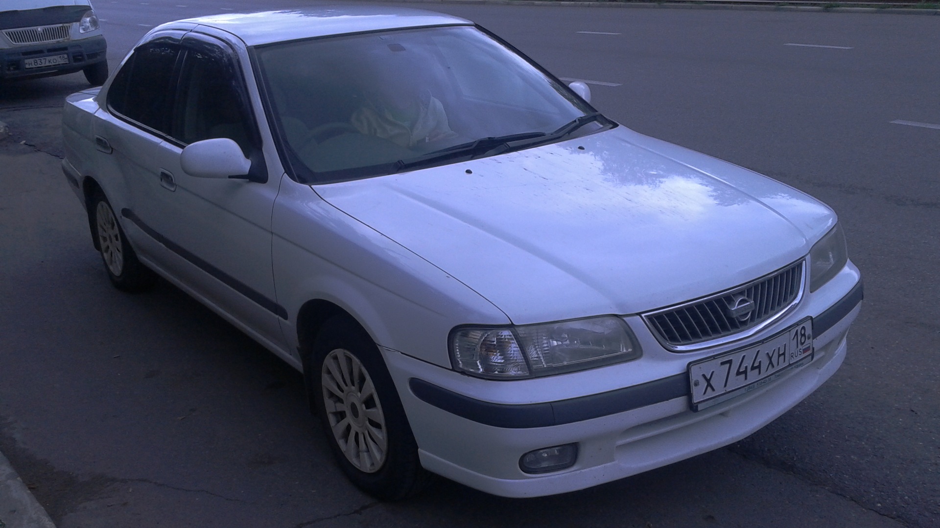 Nissan sunny b15