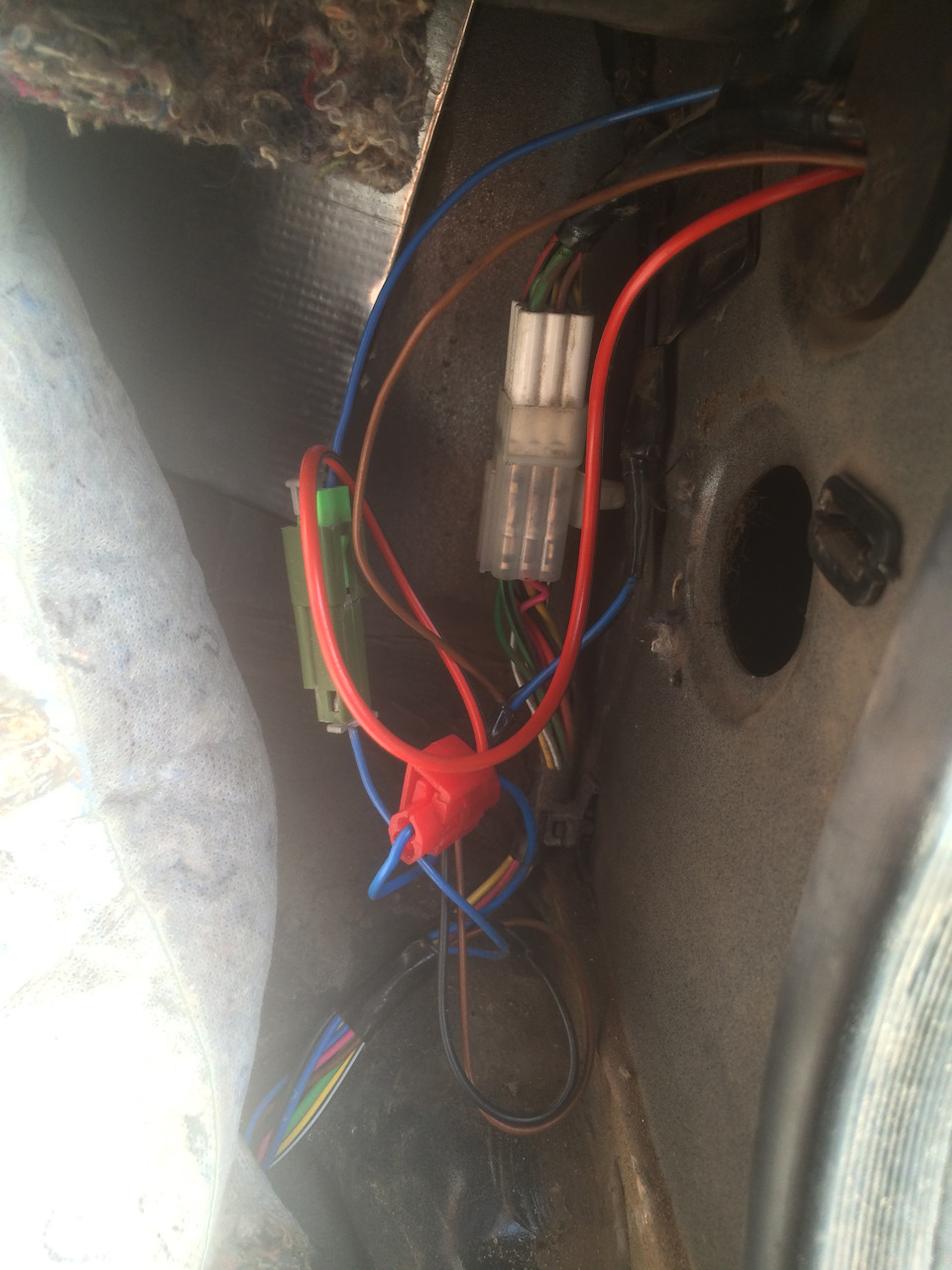 Подключение повторителей в зеркалах SE — Lada Приора седан, 1,6 л, 2011 ...