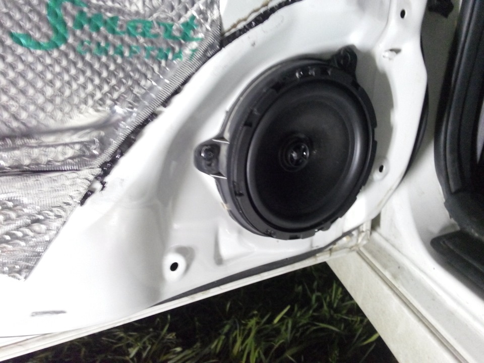 Подключение колонок, усилителя, проблемы с магнитолой — новая магнитола ...