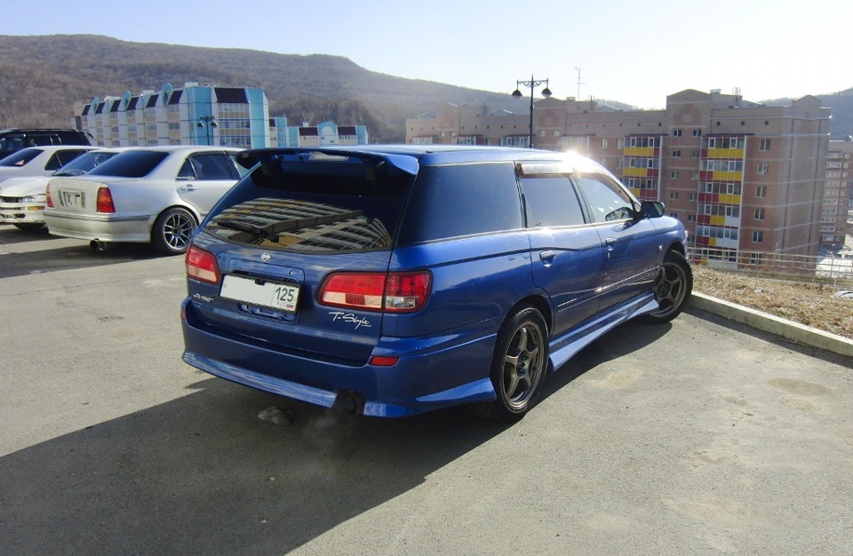 Nissan Avenir w11 JDM