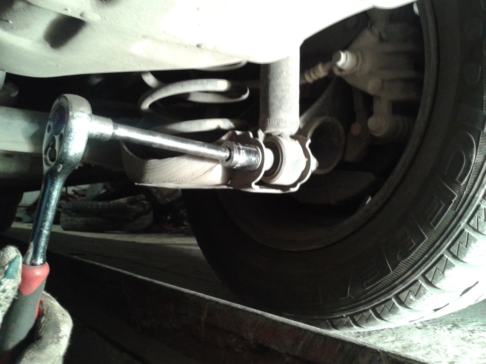 Пыльник заднего амортизатора — Hyundai Accent (3G), 1,5 л, 2008 года ...