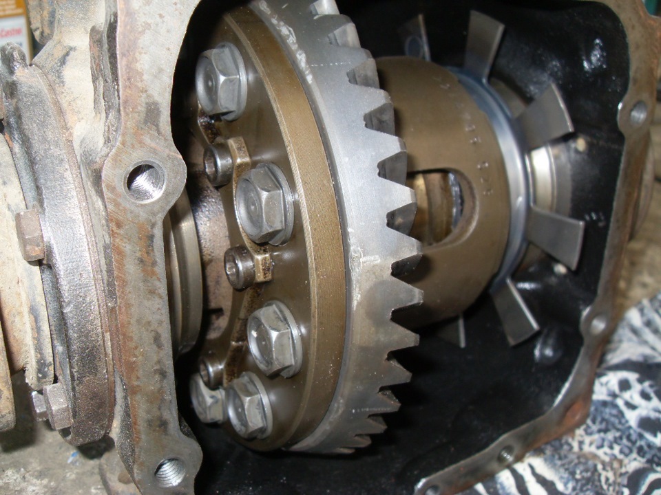 Дифференциал повышенного трения L.S.D. — BMW 5 series (E28), 2,7 л ...