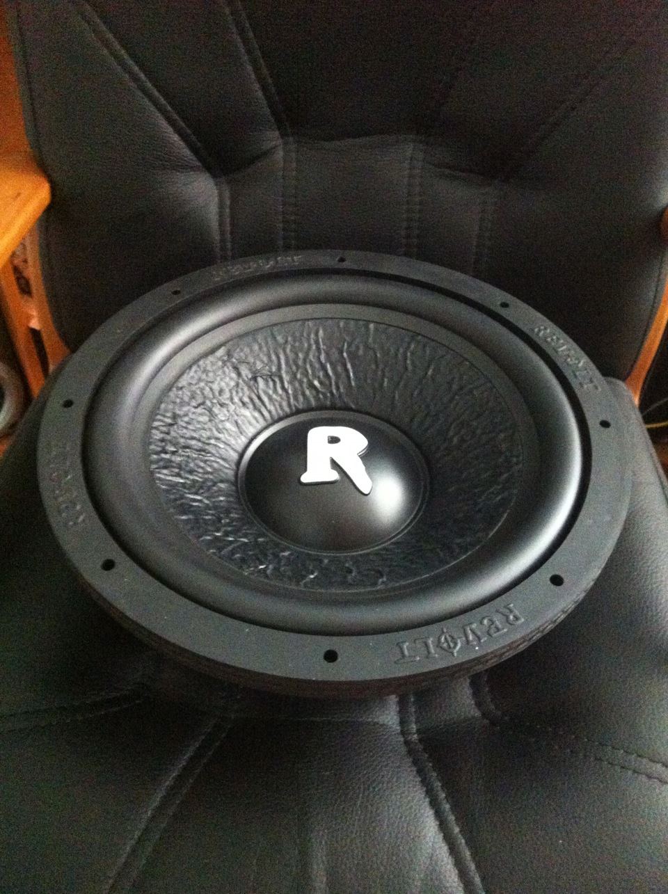 Сабвуфер revolt. Hankook 215/65 r16c 106/104t rw-12 winter i'cept lv. Сабвуфер revolt. Hankook winter i*cept rw12. Te651209rw/12.