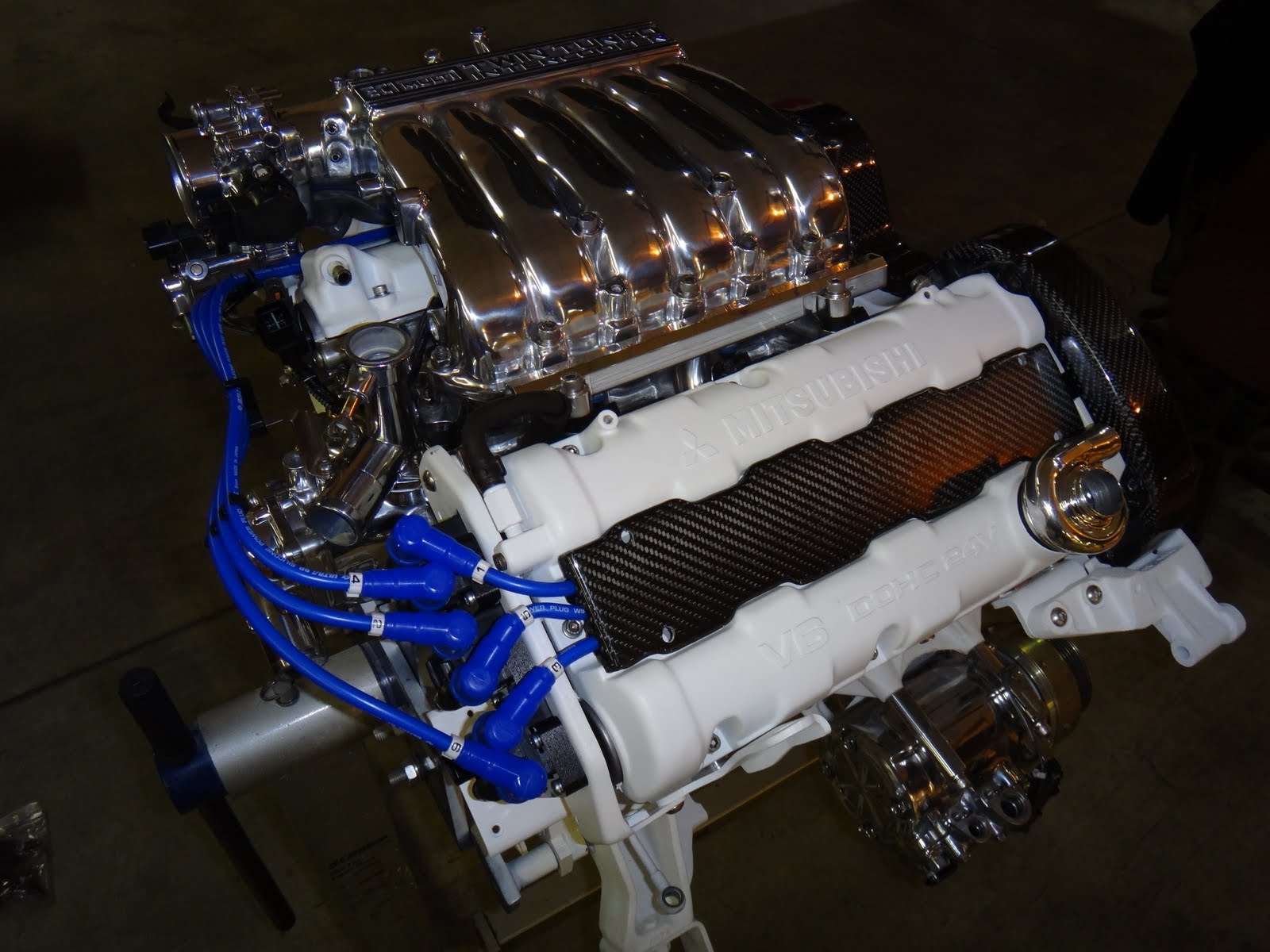 90 сильный двигатель. Мощный мотор. Самый мощный двигатель. Самый мощный двигатель Mitsubishi. Остов двигателя.