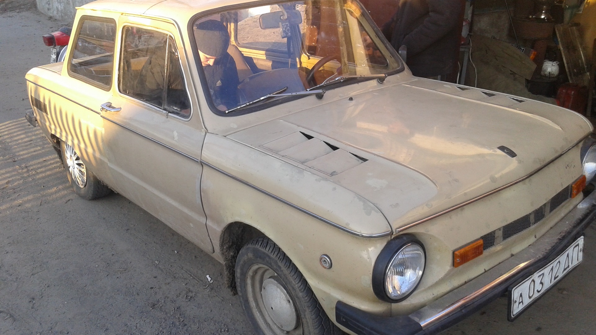 Запорожец 1991. Заз 968 дополнительный свет. Продам запорожец. Заз 968м 1990 года. Продам запорожец.