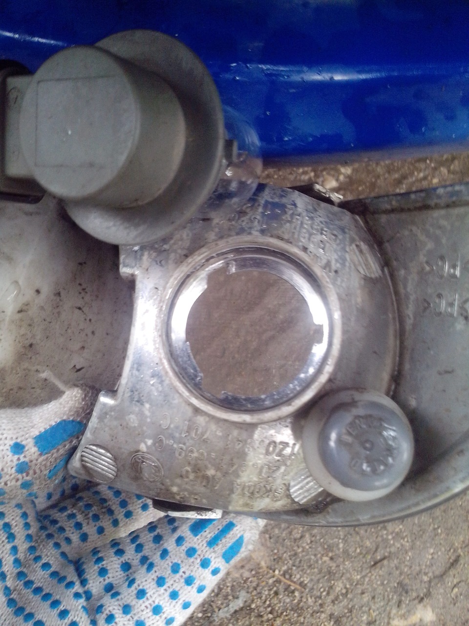 Замена дневного ходового огня (противотуманки) — Skoda Octavia Combi ...