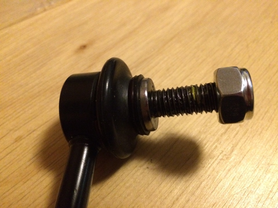 резьба смазана, пыльники держатся хорошо — Renault Megane II