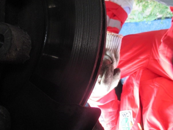 Задние колодки стерлись в нули! — BMW 7 series (E65/E66), 4 л, 2003 ...