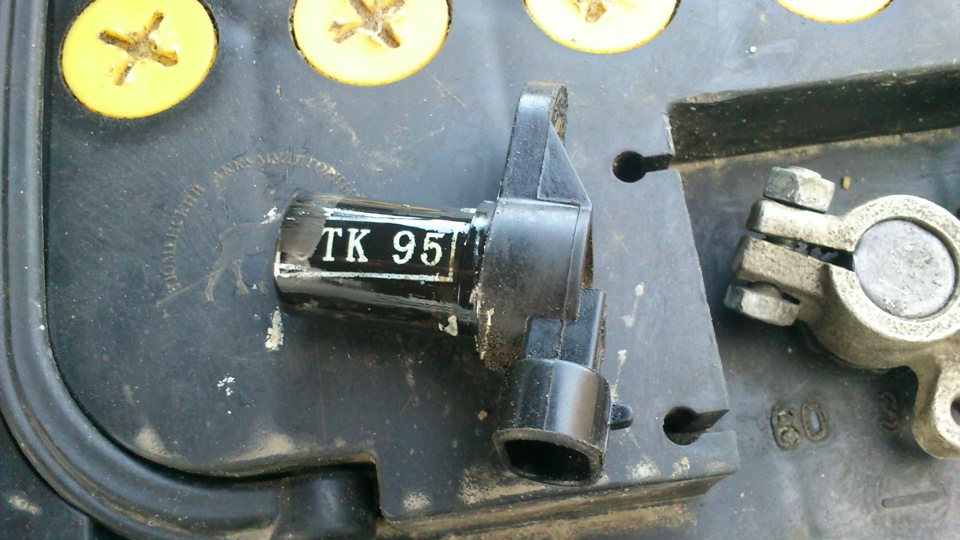 Замена датчика фаз — Lada 2115, 1,6 л, 2007 года | электроника | DRIVE2