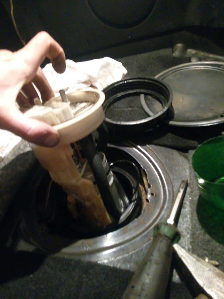 Устранение неисправности, топливный насос — Volkswagen Golf Mk4 GTI, 1 ...