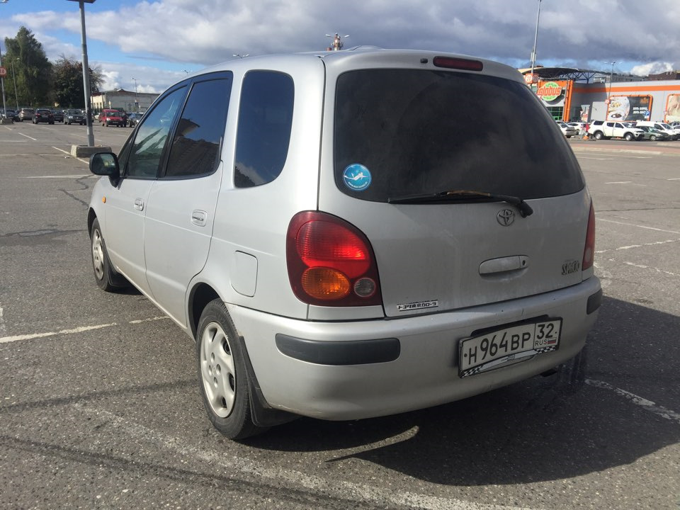 Спасио 1997. Тойота Спасио 1997. Ящик пола Toyota Corolla Spacio e110 1997-2001.. Тойота Спасио 1997 года комплектация зад фото. Toyota Spacio e110 купить передний губу.