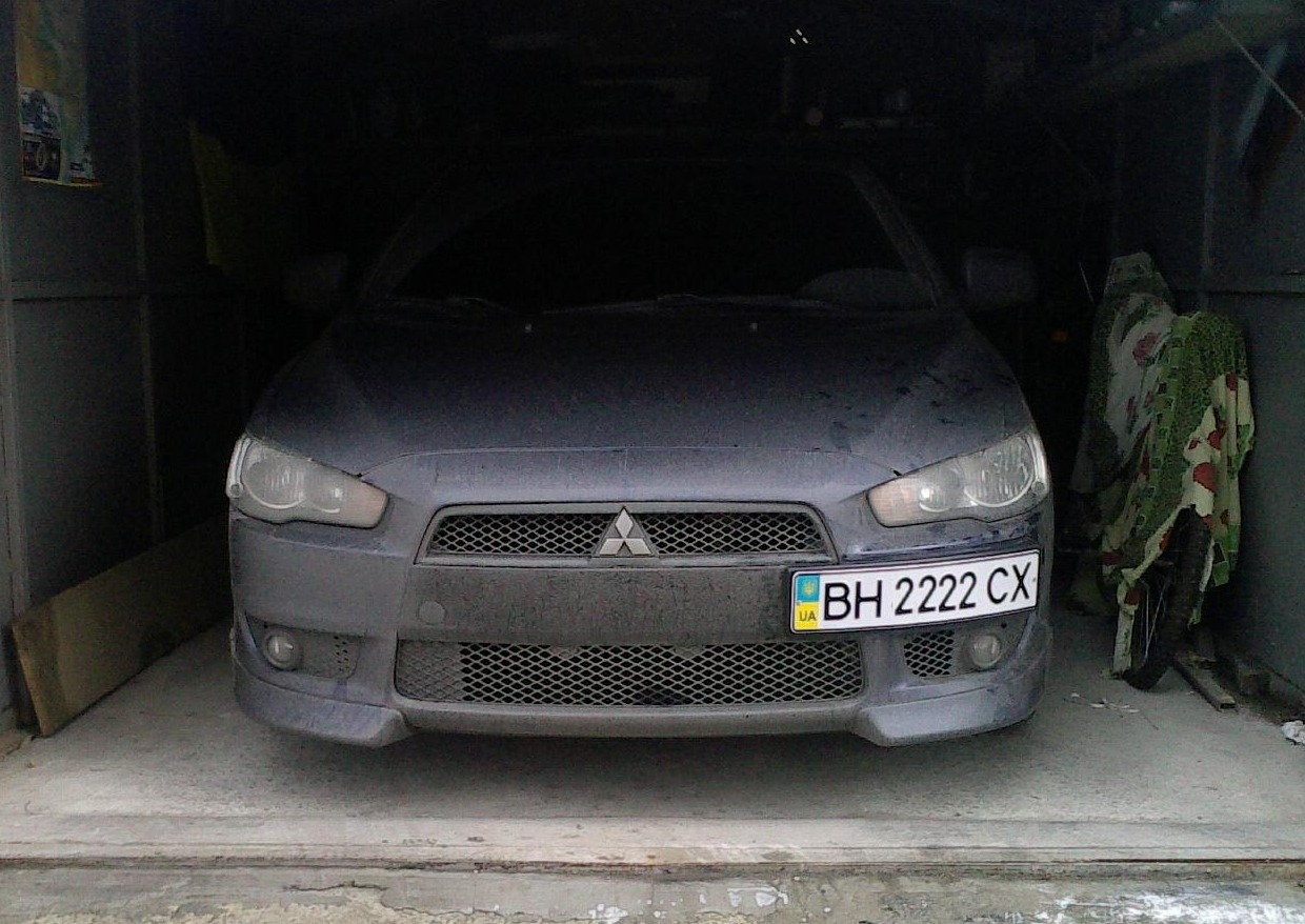 Боковая накладка под номер — Mitsubishi Lancer X, 2 л, 2008 года |  аксессуары | DRIVE2