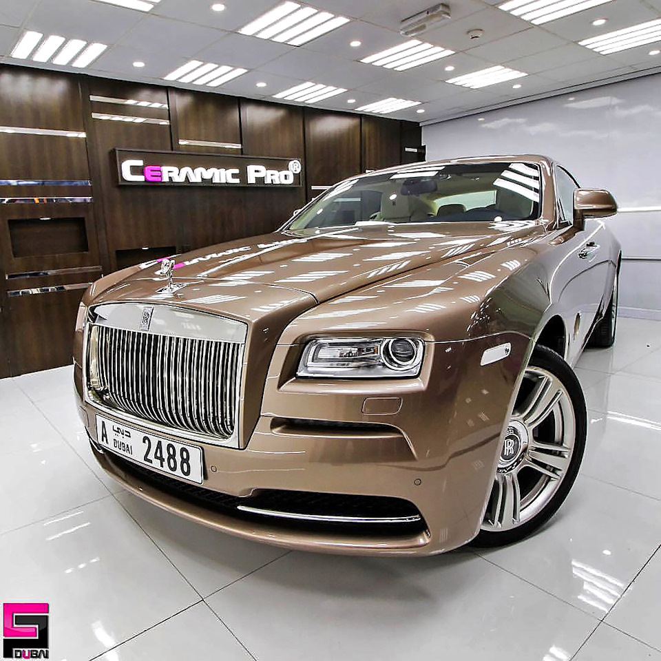 Вся роскошь внешнего вида автомобиля RollsRoyce подчёркнута защитой