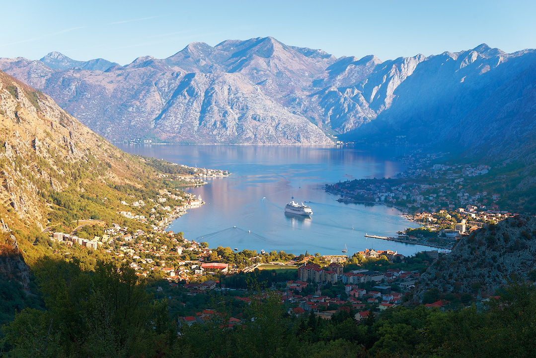 Боко-которская бухта черногория. Боко которскую. Черногорье доброта. Бока которская бухта черногория. Черногория панорама.