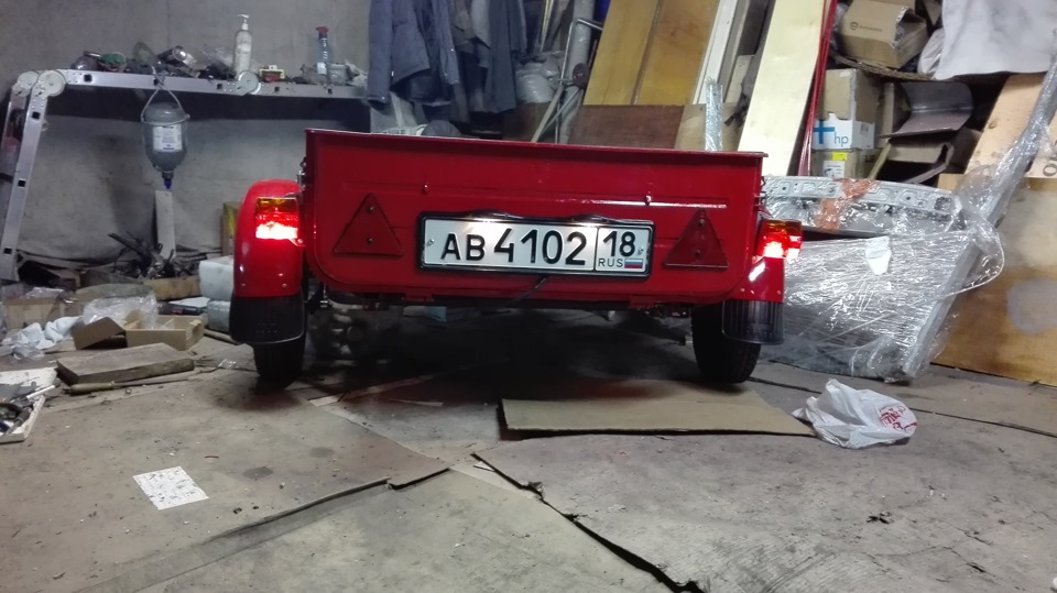 Вятскополянский прицеп для легкового автомобиля. Смотреть фото Вятскополянский прицеп для легкового автомобиля. Смотреть картинку Вятскополянский прицеп для легкового автомобиля. Картинка про Вятскополянский прицеп для легкового автомобиля. Фото Вятскополянский прицеп для легкового автомобиля