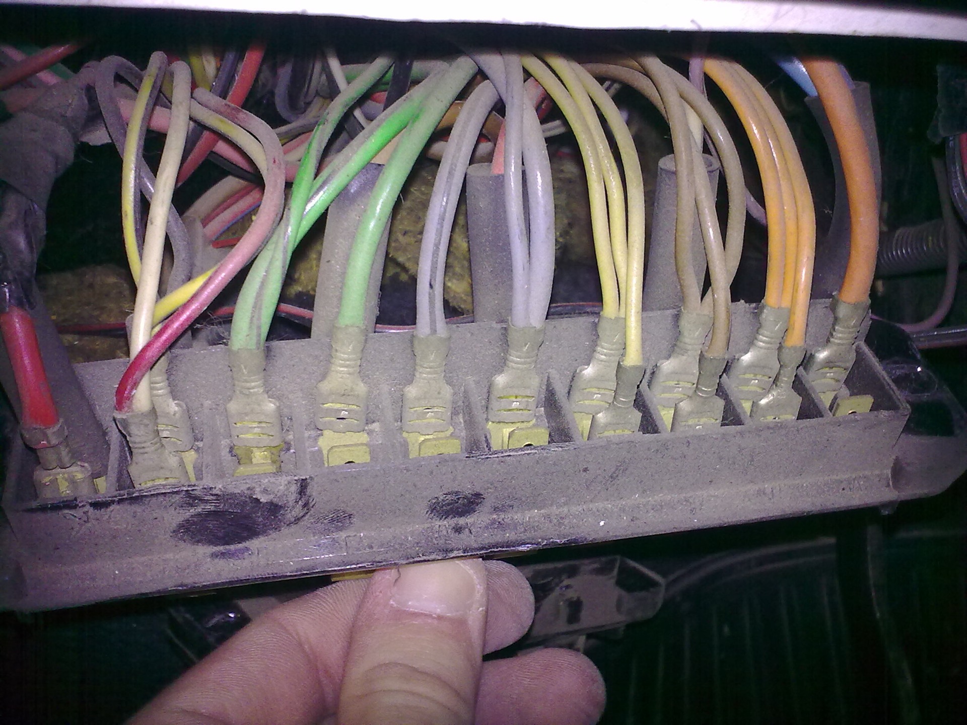 Ножевые предохранители — LADA 2106, 1,6 л., 1997 года | запчасти | DRIVE2