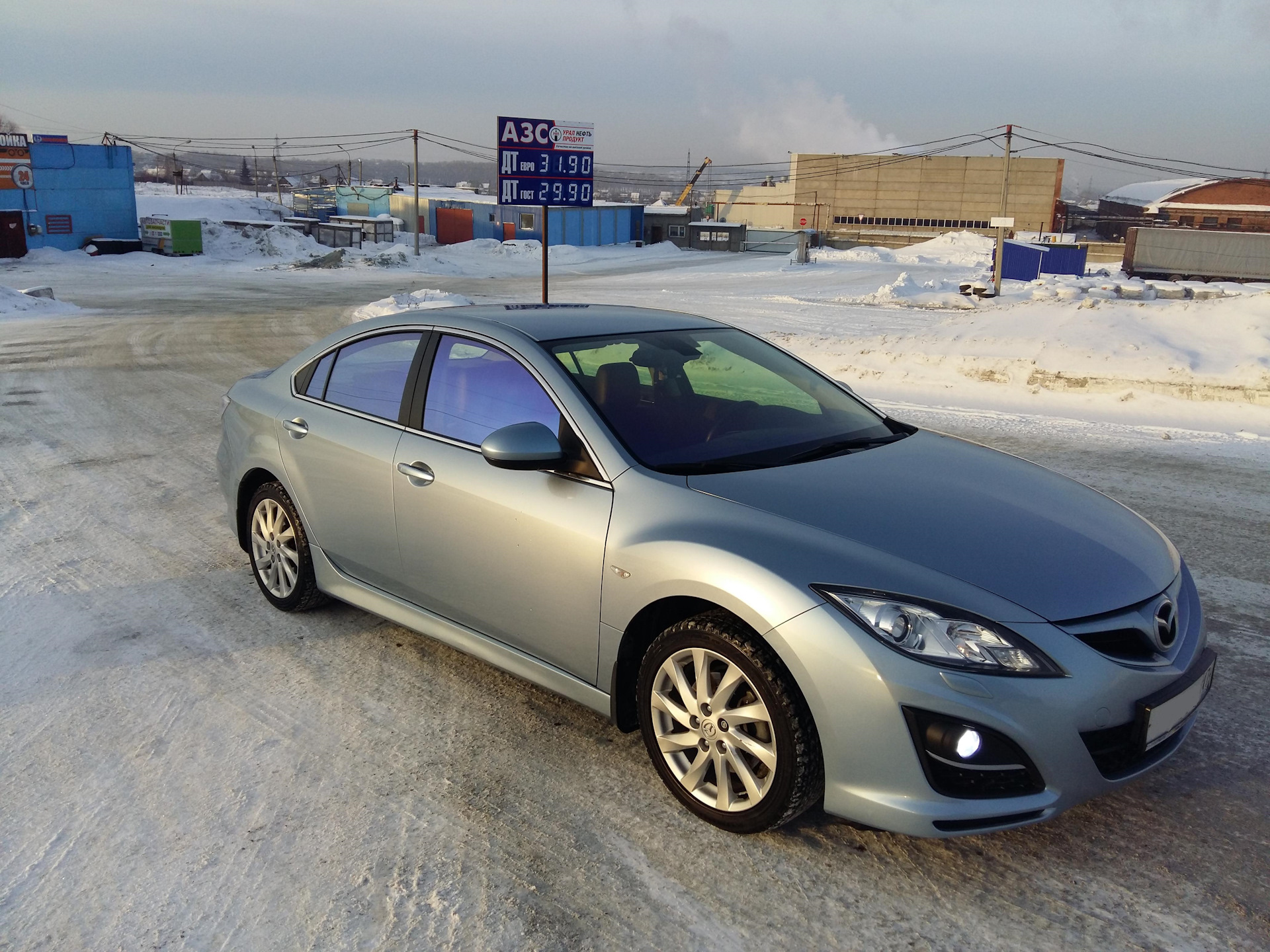 Тонированная мазда 6. Mazda 6 GH. Мазда 6 GH тонированная. Mazda 6 GH серебристая. Mazda 6 GH тонировка.