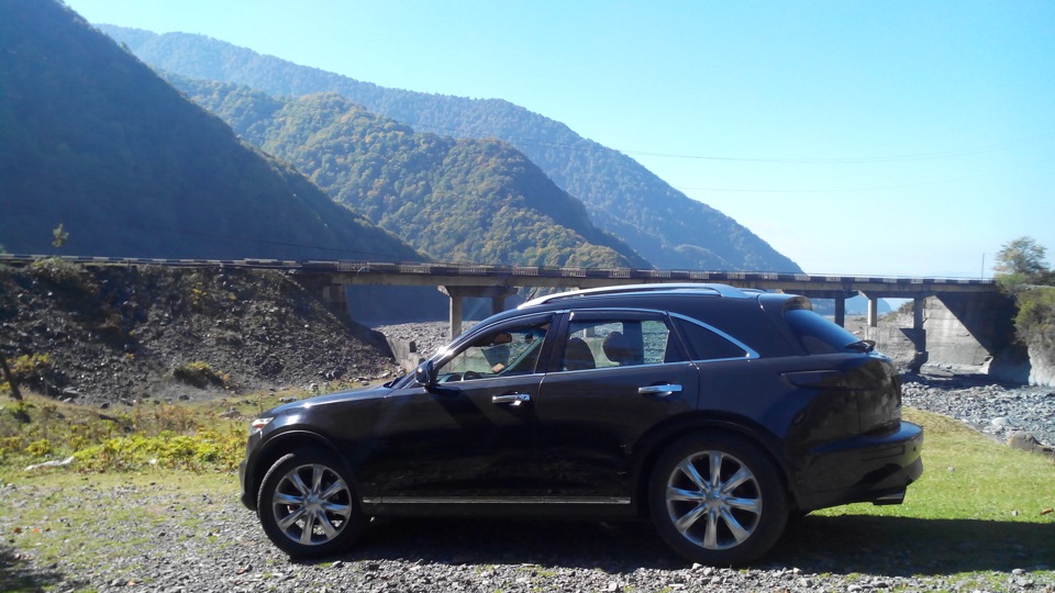 Infiniti FX Dust