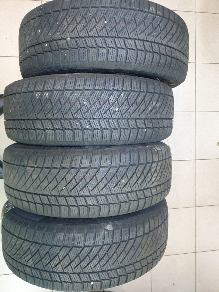 Шины летние Continental 215/60 R17, литые диски 6,5Jx17 ET46 5x114,3 на ...
