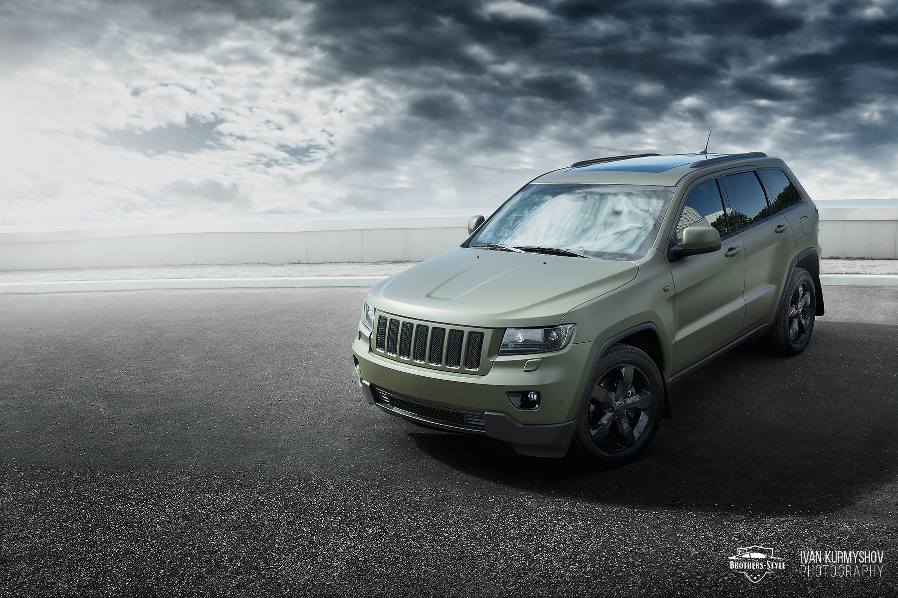 Jeep cherokee drive2. Оклейка Jeep Grand Cherokee. Jeep Grand Cherokee Military. Jeep Cherokee Military.