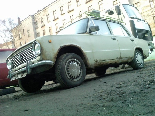 lada 21011