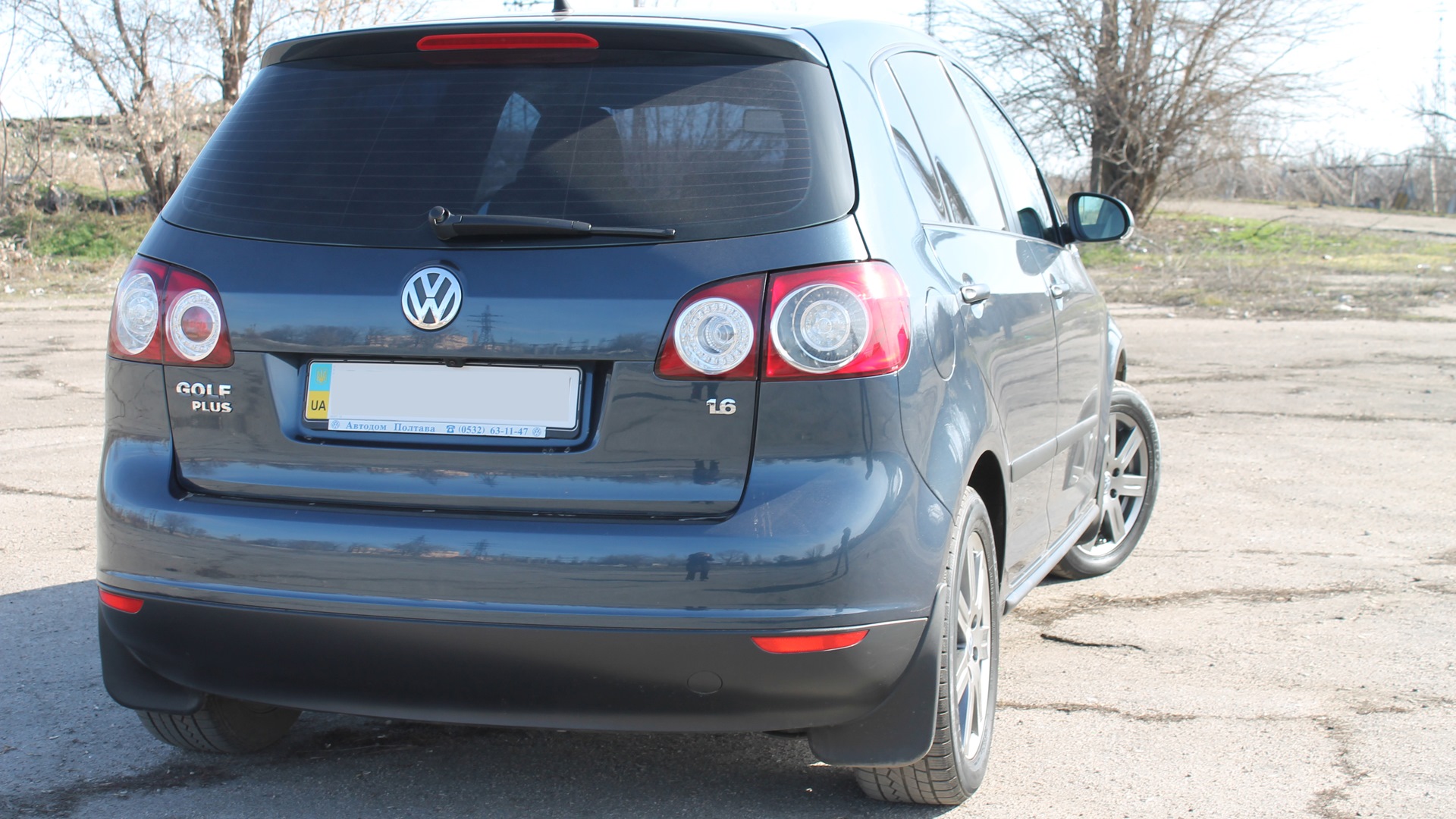 Вид плюс. Golf Plus 1.6 сзади. VW Golf Plus парктроник. Фольксваген гольф плюс сзади 2007. Фольксваген гольф плюс сзади.