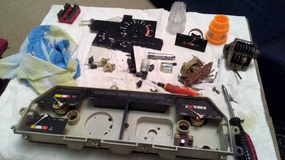 Разбор панели приборов — Москвич 2141, 1,5 л, 1989 года | другое | DRIVE2