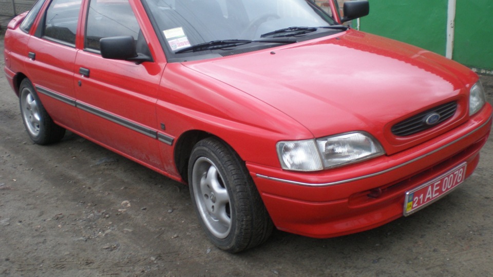 Купить Автомобиль Форд Эскорт