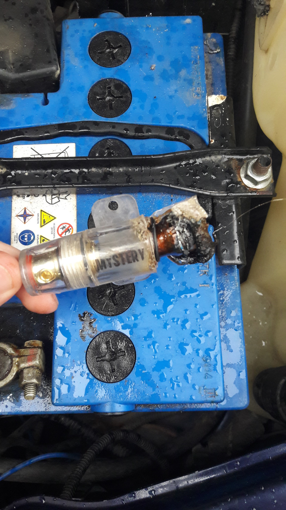 от старого владельца осталась проводка — Lada Приора седан, 1,6 л, 2013 ...