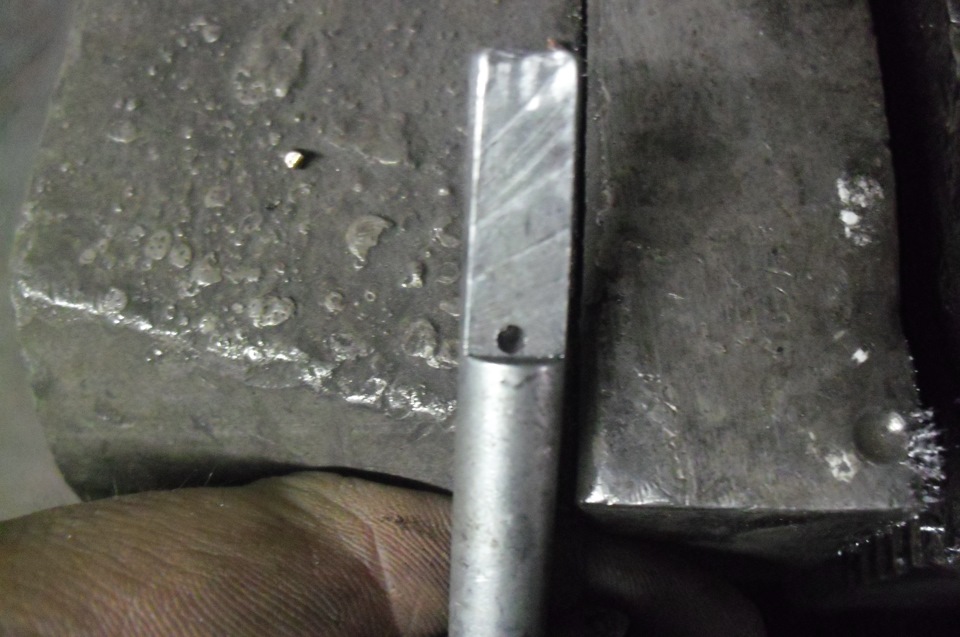 Не откидывается заднее сиденье? — Lada 21081, 1,1 л, 1992 года ...