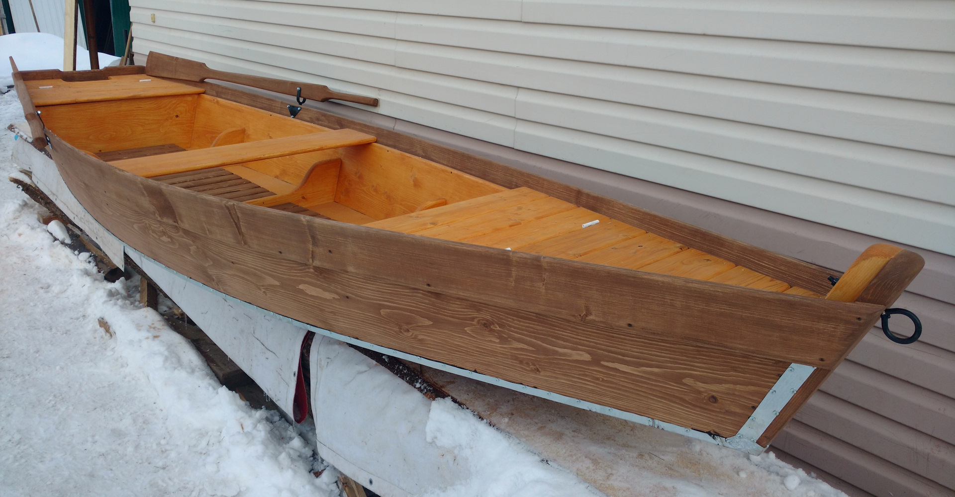Пропитка деревянного корабля. Деревянная лодка плоскодонка. Финские деревянные лодки. Борт деревянной лодки. Охотничья лодка деревянная.