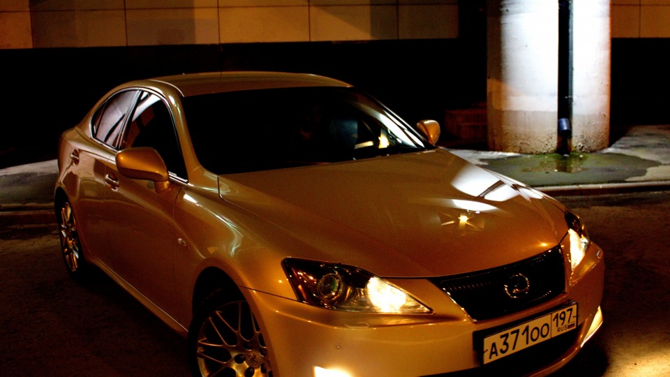 Lexus is 250 РІ С‚РµРјРЅРѕС‚Рµ