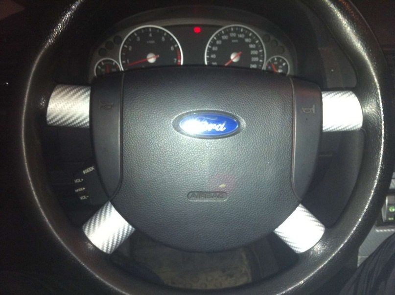 оклейка пленкой под карбон — Ford Mondeo III, 1,8 л, 2004 года | тюнинг ...