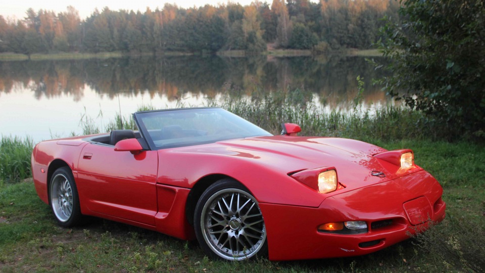 Машина 1987 года. Шевроле Корвет 89. Chevrolet Corvette drive2. Корвет машина 1987. Корвет 89 года.