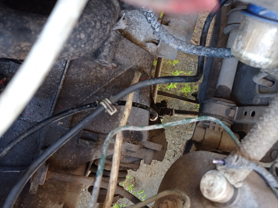 Убил заднюю подушку двигателя — SEAT Ibiza (021A), 1,5 л, 1987 года ...