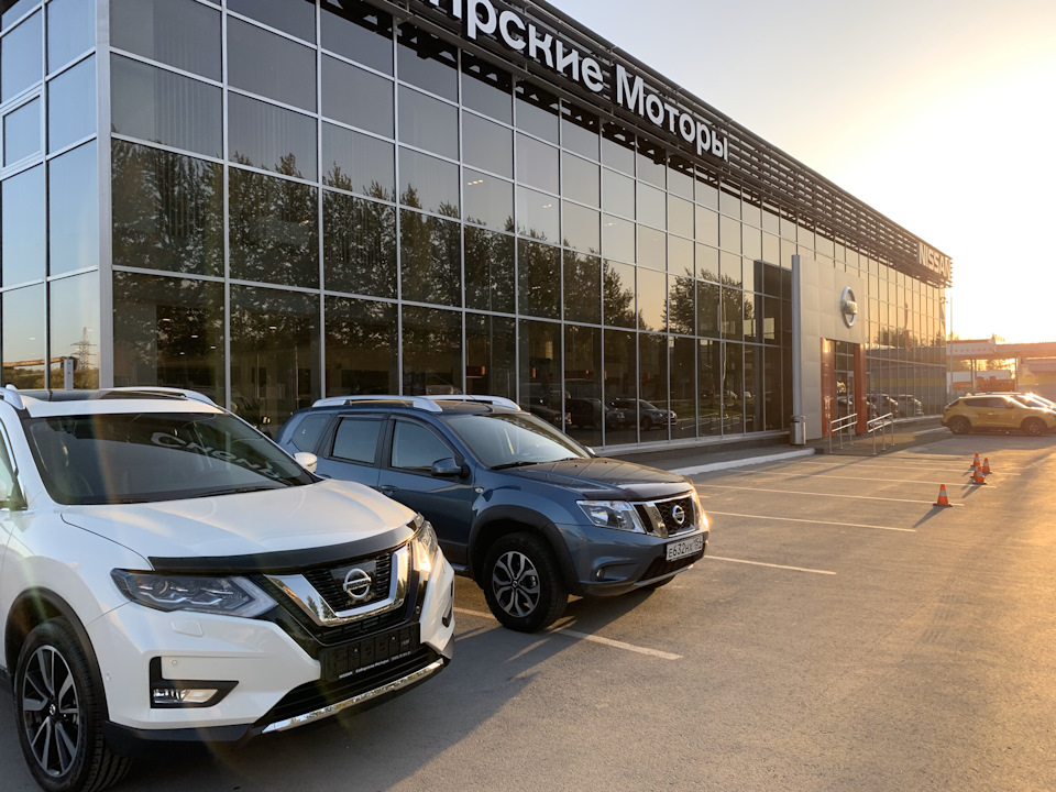 Ниссан нск. Ниссан Новосибирск. Оками Моторс Сибирский тракт бу автомобили.