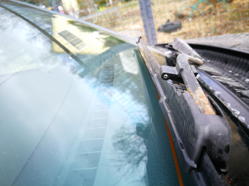 Замена и настройка форсунки стеклоомывателя — SsangYong Stavic, 2 л ...